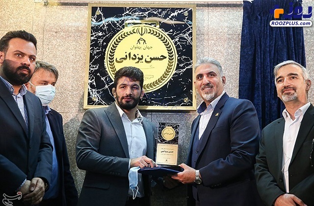 رونمایی از اولین دیوار افتخار متروی تهران +تصاویر