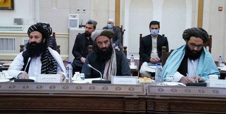 دیدار کاظمی قمی با ملابرادر؛ قدردانی مقام طالبان از میزبانی ایران از پناهجویان افغان