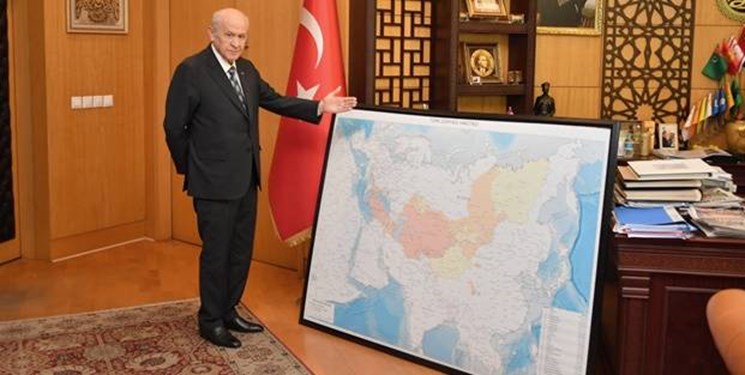 هدیه جنجالی «باغچه‌لی» به اردوغان درباره نقشه «جهان ترک»