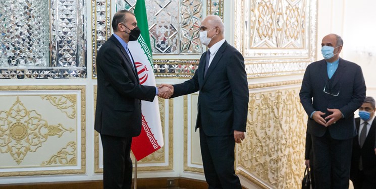 تأکید امیرعبداللهیان بر برقراری مجدد پروازها بین ایران و جمهوری آذربایجان و تغییرناپذی مرزهای بین المللی