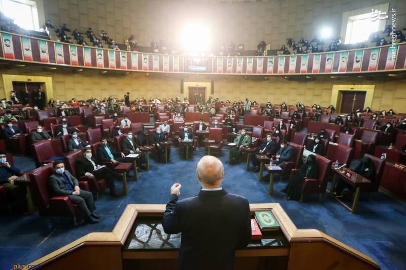 عکس/ حضور قالیباف در اجلاسیه کنگره ملی همفکری بسیج