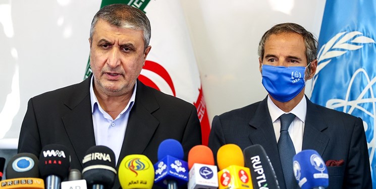 اسلامی: ایران در برنامه هسته ای خود مصمم است