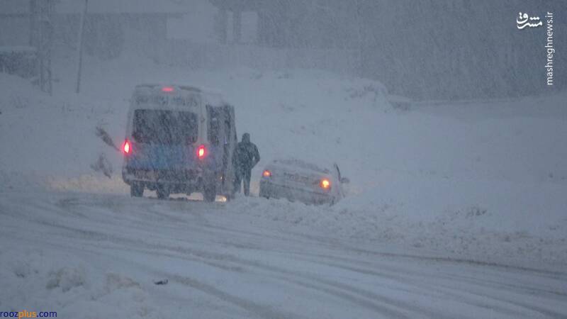 خودروهای گرفتار در برف ترکیه/ عکس