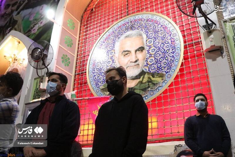 فرزندان حاج قاسم در گلزار شهدای کرمان/ عکس