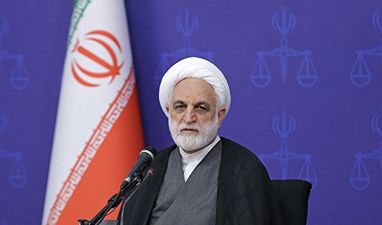 برگزاری آیین کمک به آزادی زندانیان محکوم مالی و جرایم غیرعمد با حضور رئیس قوه‌قضاییه/ قریب به ۳ هزار نفر زندانی واجد شرایط با دستور رئیس دستگاه قضا آزاد شدند