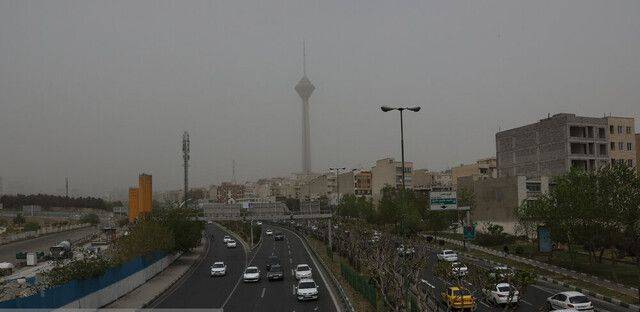 کیفیت «نارنجی» هوای تهران در ۱۱ ایستگاه