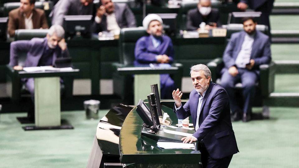 حجت‌الاسلام موسوی: ابهامات طرح وزارت صمت برای فروش خودروی وارداتی مشهود است و می‌تواند غیرشرعی باشد/ مشخص نیست این طرح قیمت خودرو را کاهش بیاورد