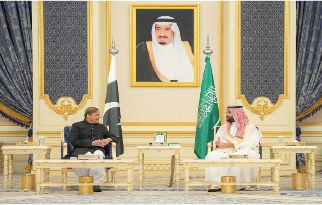نخست وزیر پاکستان با ولیعهد عربستان دیدار کرد