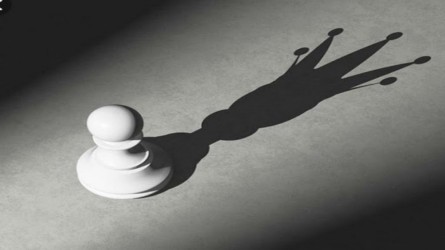 کار که جمعی نباشد، یک خودشیفته، مدیر می شود