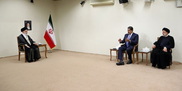 مقام معظم رهبری: تجربه ایران و ونزوئلا نشان دادتنها راه مقابله دربرابر فشارهای آمریکامقاومت است/ لازمه همکاری‌های بلندمدت پیگیری توافقات و به سرانجام رساندن آنها است