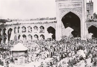 در ماجرای قتل عام مسجد گوهرشاد شاهد سه ضلع استعماری انگلیس، رضاشاه و بهائیت بودیم/ کشف‌حجاب ابزار جدید استعمار نو با کمک رسانه ها و روشنفکرنماها بوده و خواهد بود/ غرب و استعمارگران کشف حجاب را وسیله ای برای بهره برداری های سیاسی خود می‌دانند