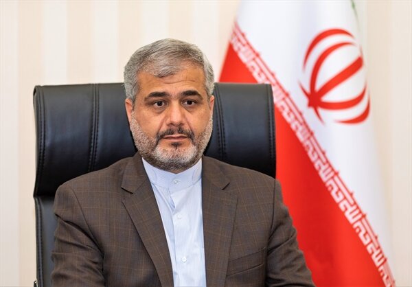 بازدید رئیس کل دادگستری تهران از انبارهای گمرک فرودگاه امام