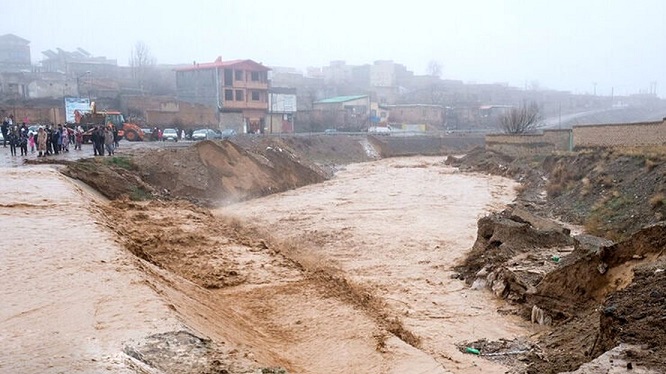 سیلاب ادامه دارد؛ مردم هوشیار باشند / ۳۸۵ منطقه کشور درگیر سیل است/ بیشترین آسیب سیلاب، در استان تهران بوده