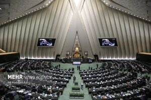 افزایش ۵۰ درصدی حقوق نمایندگان تکذیب شد