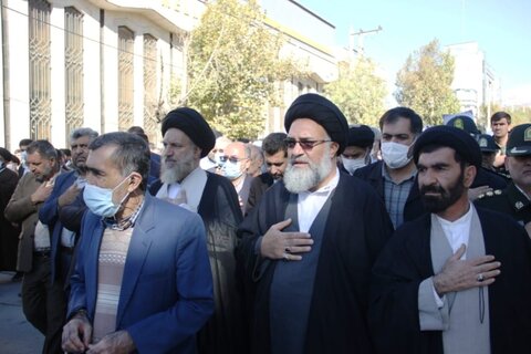 آنجه رسانه های ضد ایرانی نشان نمی‌دهند/ تشییع با شکوه پیکر امام جمعه سابق یاسوج/ احترام ویژه‌ی مردم به روحانیت
