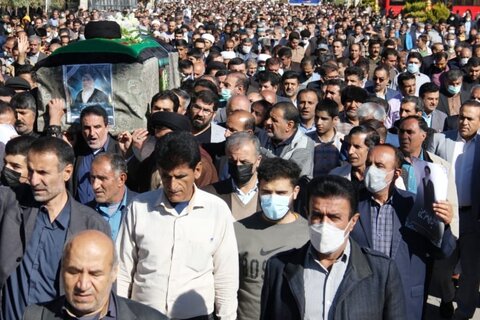 آنجه رسانه های ضد ایرانی نشان نمی‌دهند/ تشییع با شکوه پیکر امام جمعه سابق یاسوج/ احترام ویژه‌ی مردم به روحانیت