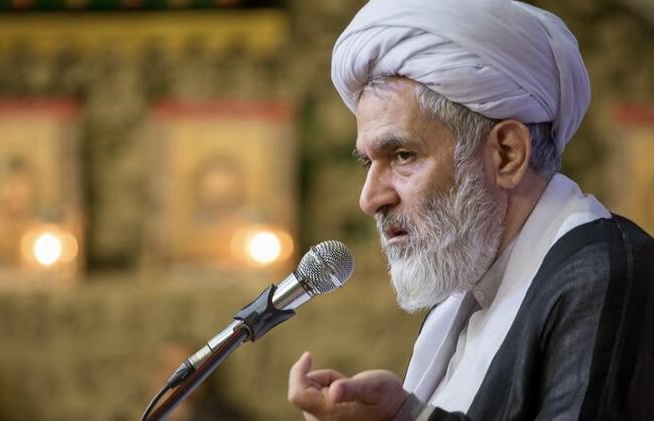 حجت‌الاسلام والمسلمین طائب: در خصوص بولتن چند بار به این برادر تذکر داده‌شد و حتی برخورد هم شد/ سفر خانواده‌ی قالیباف به ترکیه نه به صلاحیت او ضربه زد و نه فسادی داشت/ در سال ۲۰۲۵ یا آمریکا کدخدای دهکده جهانی می‌شود یا فرو می‌پاشد