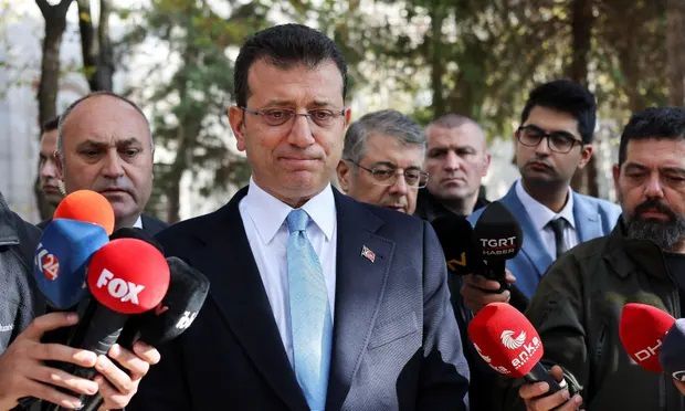 امام اغلو شهردار استانبول به ۲سال زندان محکوم شد / مهم‌ترین رقیب اردوغان حذف شد