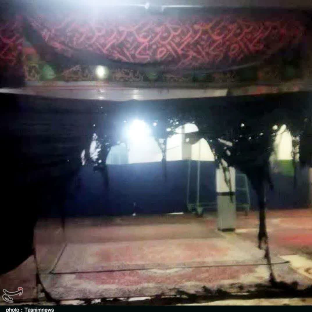 حمله عوامل منافقین به مسجد امام هادی (ع) خرم‌آباد + تصاویر