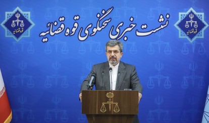 سخنگوی دستگاه قضا در پاسخ به روزپلاس: انتقاد غیرمستند از احکام صادره، ظلم به قانون است و نمی‌پذیریم/ نسبت به افراد شاخص که تشویش اذهان عمومی کردند خویشتنداری شد/ استفاده از سلاح به قصد جان، مال وناموس مردم یا انگیزه شخصی اگر جنبه عمومی داشته باشد محاربه است