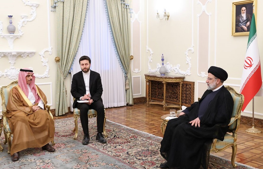 وزیر خارجه عربستان به دیدار رئیسی رفت/ دعوت رسمی پادشاه عربستان از رئیس جمهور اسلامی ایران برای سفر به ریاض