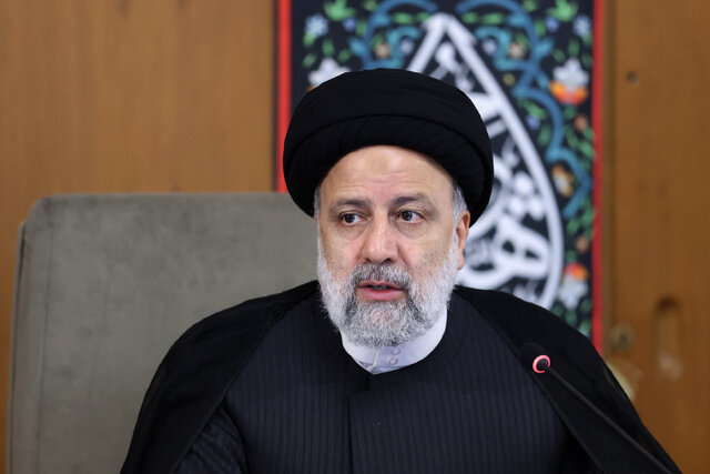 رییس جمهور: نظارت و کنترل بازار از اولویت‌های اساسی دولت است/ ضرورت توجه و مراقبت‌های لازم برای تقویت روند تولید در راستای شعار سال