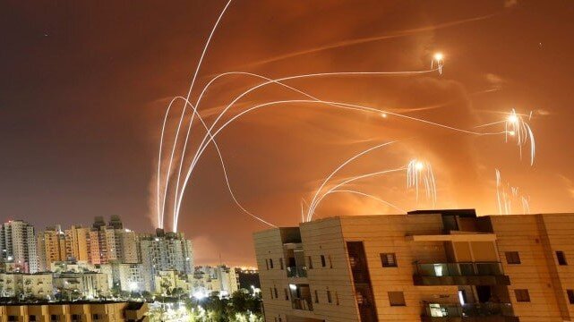 حمله موشکی حماس به رژیم صهیونیستی و اسارت گروه جدید صهیونیست‌ها/ آتش بس در کار نیست