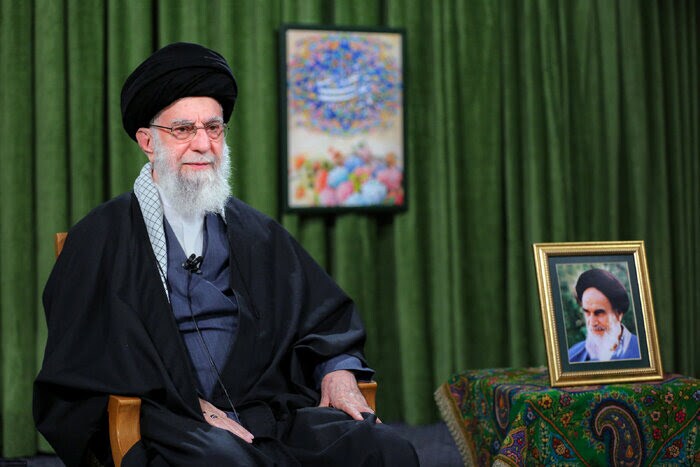 چراغ راه ۱۴۰۳ از زبان رهبر انقلاب؛ پیگیری افق روشن آینده با تلاش بی‌وقفه و پرهیز از اختلافات