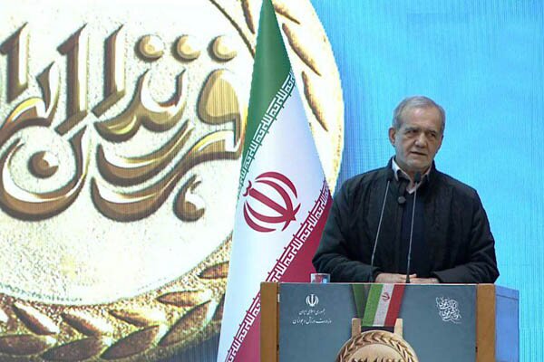 این مملکت را میتوانیم بسازیم/ کشور نیازمند کسانی است که درد مردم را داشته باشند این مملکت را میتوانیم بسازیم/ کشور نیازمند کسانی است که درد مردم را داشته باشند