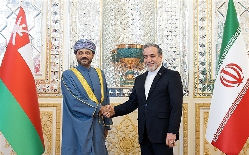 آمادگی ایران بر گشودن عرصههای جدید همکاری اقتصادی با عمان آمادگی ایران بر گشودن عرصههای جدید همکاری اقتصادی با عمان