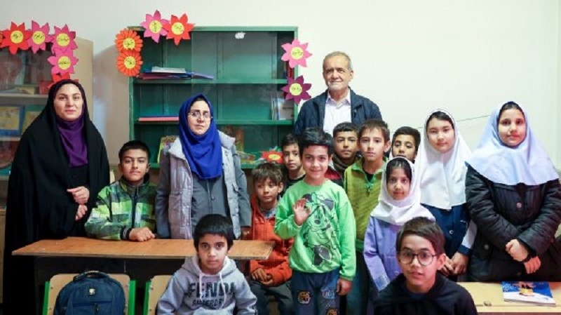 تاکید رئیسجمهور پزشکیان بر تخصیص سهم آموزش در زمینهای شهری در شهر قدس/ قول رئیسجمهور برای تامین تجهیزات نوین آموزشی دبستان والفجر شهر زرنان تاکید رئیسجمهور پزشکیان بر تخصیص سهم آموزش در زمینهای شهری در شهر قدس/ قول رئیسجمهور برای تامین تجهیزات نوین آموزشی دبستان والفجر شهر زرنان