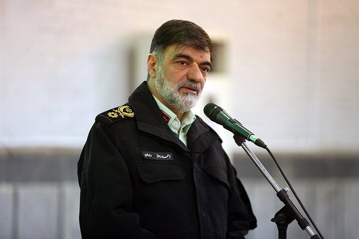 علاوه بر دفاع کشور خود با وحدت منطقه را در صلح حفظ خواهیم کرد علاوه بر دفاع کشور خود با وحدت منطقه را در صلح حفظ خواهیم کرد