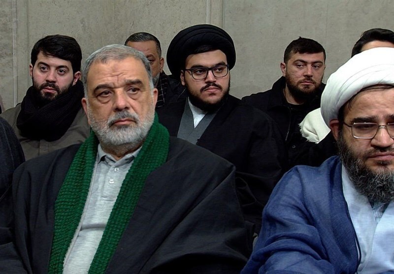 حضور فرزند سیدحسن نصرالله در دیدار مداحان با امام خامنهای حضور فرزند سیدحسن نصرالله در دیدار مداحان با امام خامنهای