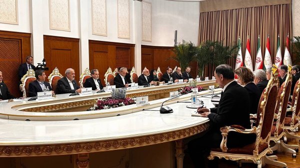 پزشکیان: ایران و تاجیکستان میتوانند همکاریهای گستردهای در زمینههای مختلف داشته باشند/ امامعلی رحمان: باور دارم مذاکرات دوجانبه راهگشای روابط گستردهتری میان ایران و تاجیکستان خواهد شد پزشکیان: ایران و تاجیکستان میتوانند همکاریهای گستردهای در زمینههای مختلف داشته باشند/ امامعلی رحمان: باور دارم مذاکرات دوجانبه راهگشای روابط گستردهتری میان ایران و تاجیکستان خواهد شد