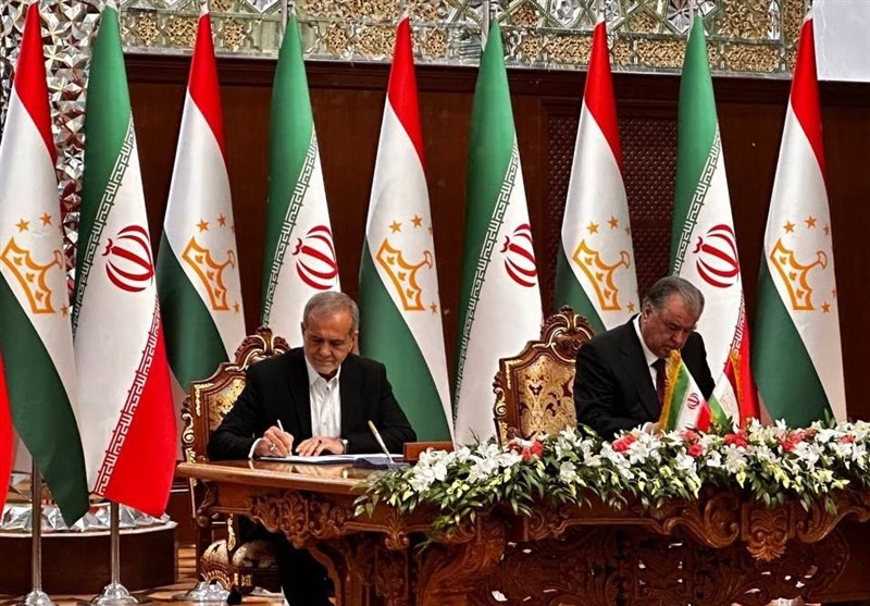 ایران و تاجیکستان ۲۳ تفاهمنامه امضا کردند ایران و تاجیکستان ۲۳ تفاهمنامه امضا کردند