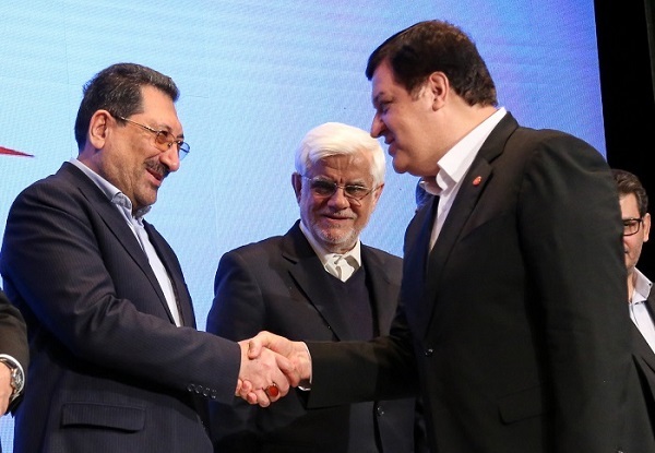 بانک ملت برترین بانک ایران در بازده فروش و هفتمین شرکت برتر کشور معرفی شد بانک ملت برترین بانک ایران در بازده فروش و هفتمین شرکت برتر کشور معرفی شد