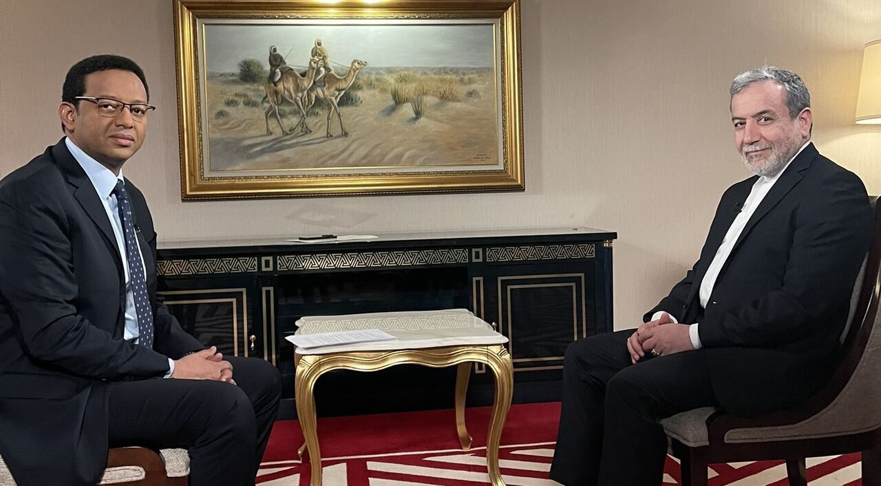 عراقچی: آزادسازی پول های بلوکه شده ایران می تواند یکی از گام های اولیه امریکا باشد/ بی اعتمادی میان ایران و آمریکا با یک کلمه از میان نمی رود عراقچی: آزادسازی پول های بلوکه شده ایران می تواند یکی از گام های اولیه امریکا باشد/ بی اعتمادی میان ایران و آمریکا با یک کلمه از میان نمی رود