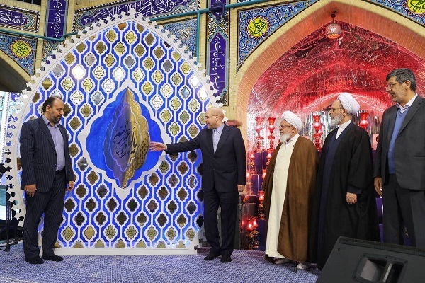 روایتی از مراسم رونمایی از تقریظ رهبر انقلاب بر کتاب «معبدهای زیرزمینی»/ حاشیه‌های‌ دفاع مقدس، موضوعی جذاب اما مغفول