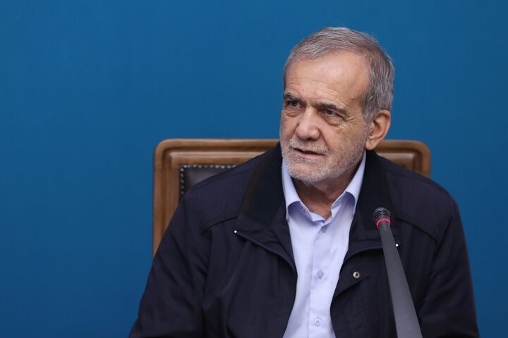 پزشکیان فرمان افتتاح ۱۲۰ همت پروژه در وزارت راه و شهرسازی را اعلام کرد پزشکیان فرمان افتتاح ۱۲۰ همت پروژه در وزارت راه و شهرسازی را اعلام کرد