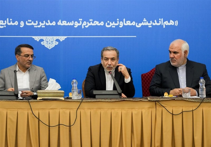 تاکید عراقچی بر توسعه همه جانبه روابط با همسایگان تاکید عراقچی بر توسعه همه جانبه روابط با همسایگان