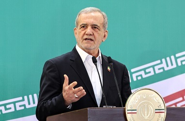 پزشکیان: ترامپ اگر بدنبال مذاکره است چرا این غلط ها کرد/ هیچگاه مقابل بیگانگان سرخم نخواهیم کرد/ موفقیت ما وحدت و حضور مردم در صحنه است