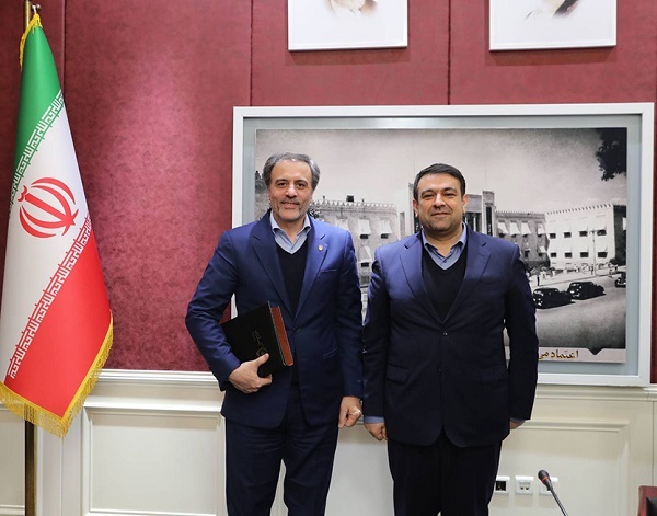 آیین معارفه رئیس هیات امنای بیمارستان بانک ملی ایران برگزار شد آیین معارفه رئیس هیات امنای بیمارستان بانک ملی ایران برگزار شد