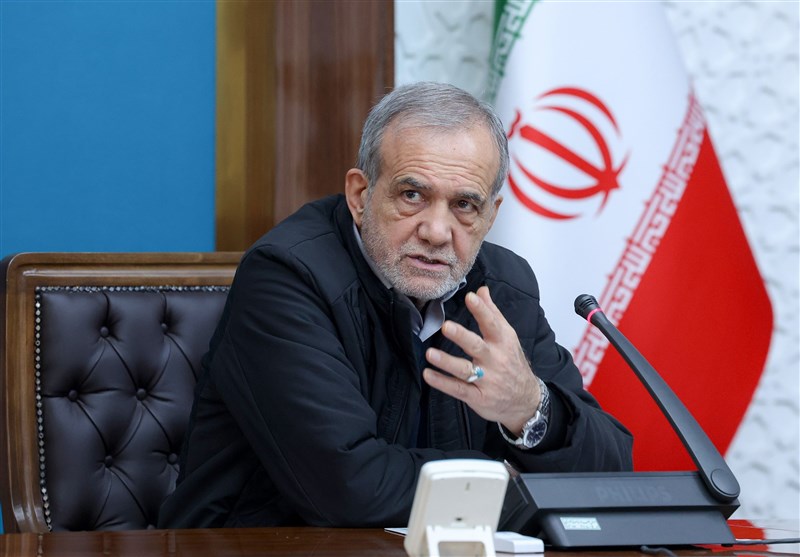 تأکید پزشکیان بر اولویتدهی به افراد بومی در توسعه مکران تأکید پزشکیان بر اولویتدهی به افراد بومی در توسعه مکران