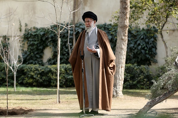 نهضت ملی درختکاری جدی گرفته شود و ادامه یابد/ درختکاری اقدامی سودآور، آینده‌نگری و تولید ثروت است