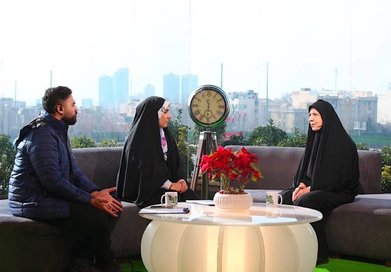 نگاهی به اولین برنامه صبحگاهی شبکه افق نگاهی به اولین برنامه صبحگاهی شبکه افق
