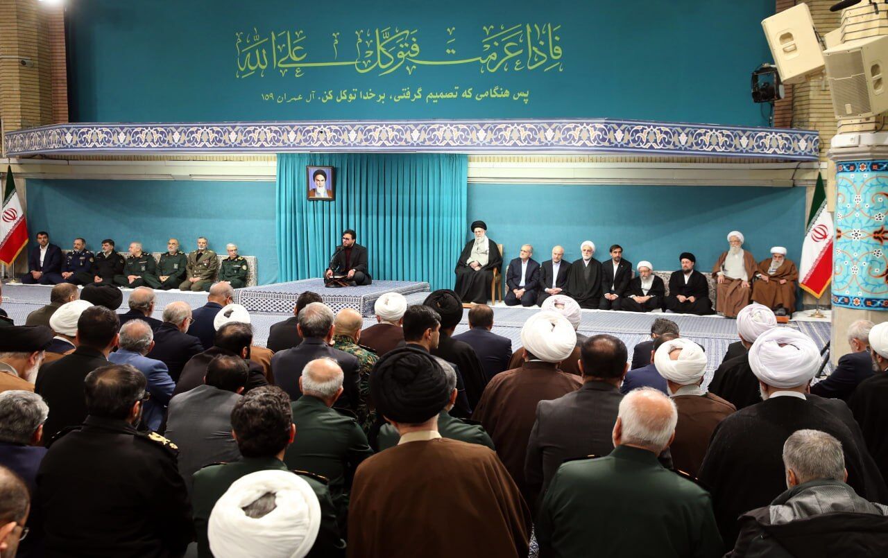 آغاز دیدار رمضانی مسئولان نظام با امام خامنهای آغاز دیدار رمضانی مسئولان نظام با امام خامنهای