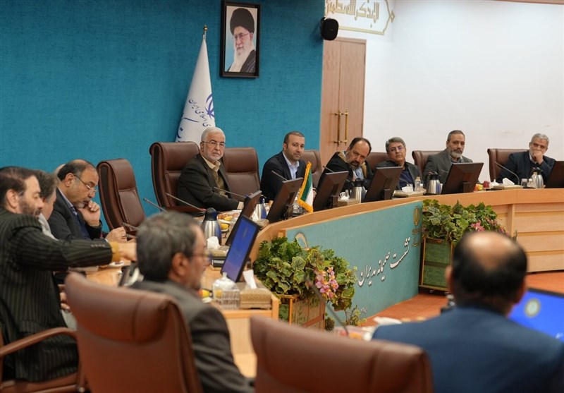 مومنی:از انتقاد سازنده رسانهها استقبال میکنیم مومنی:از انتقاد سازنده رسانهها استقبال میکنیم
