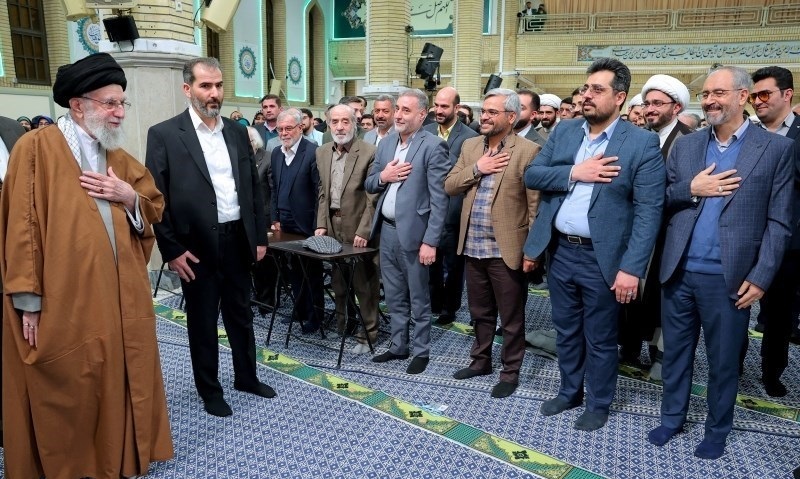  دیدار شاعران و اهالی فرهنگ و ادب فارسی با رهبر انقلاب