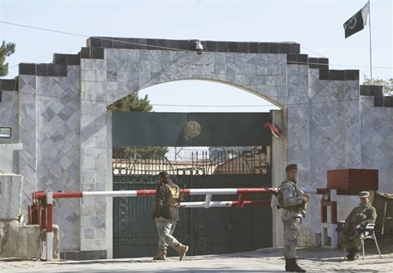 تنش مرزی با پاکستان؛ ویزای دانشجویان افغان صادر نمیشود تنش مرزی با پاکستان؛ ویزای دانشجویان افغان صادر نمیشود