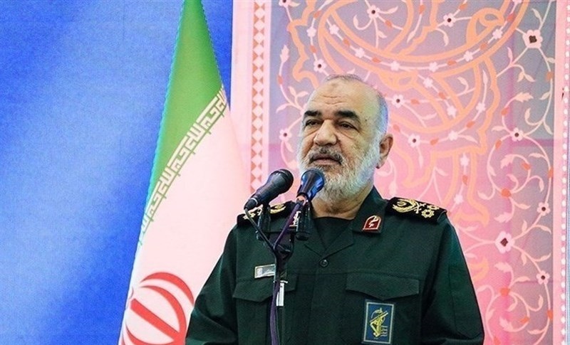 به هیچ کشوری نیازمند نیستیم/سپاه برای مردم جان می‌دهد